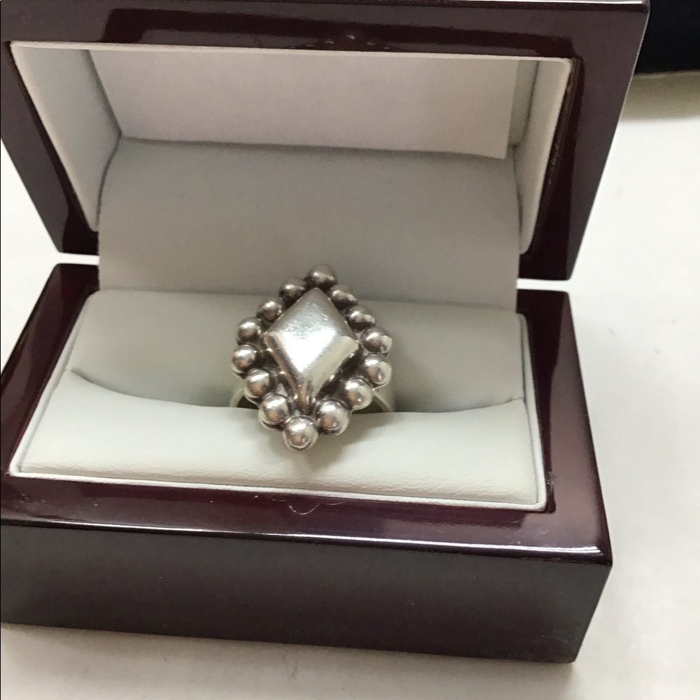 Silver ring - Picture 6 of 6